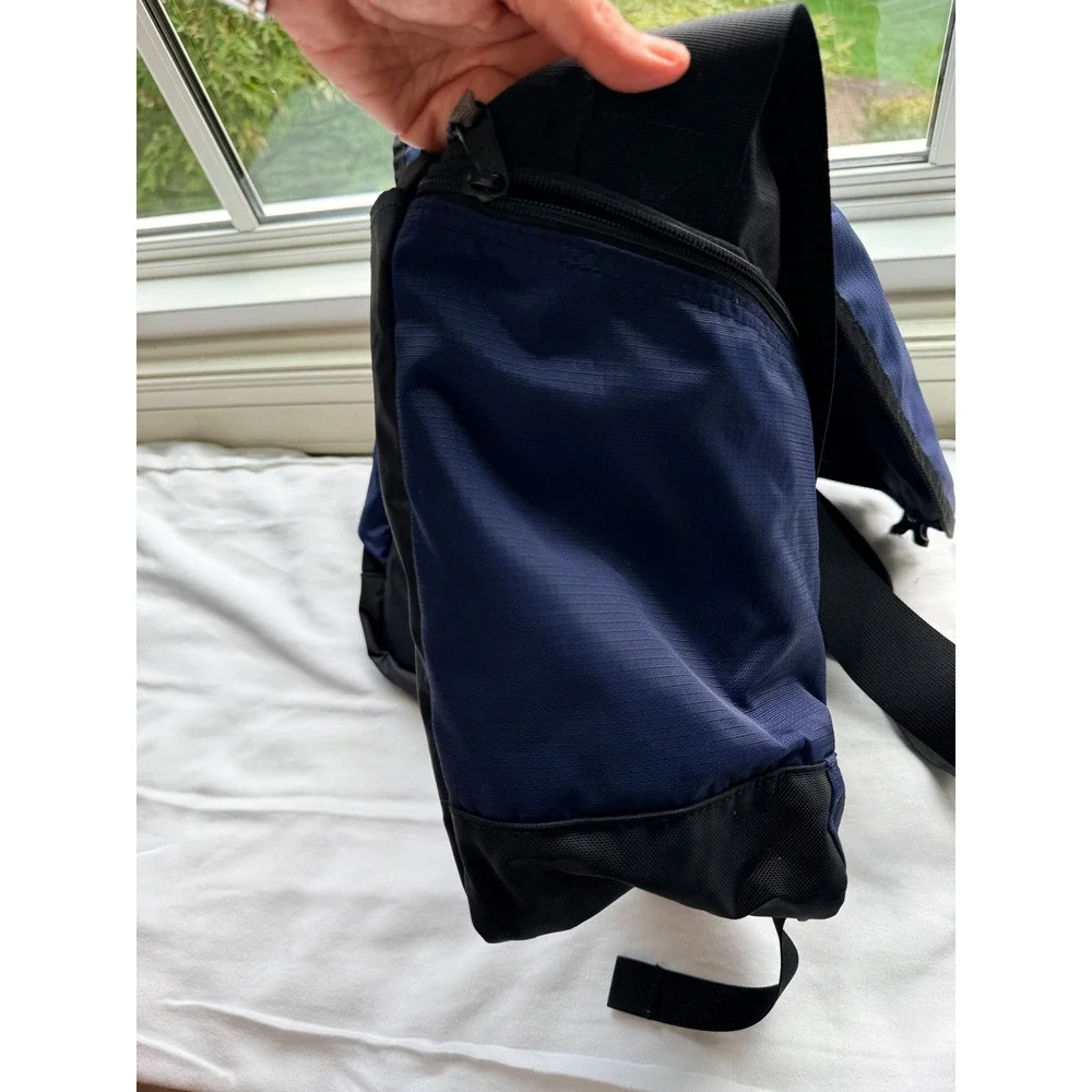 LL Bean Messenger Bag Navy Blue Ripstop Nylon Padded Strap Crossbody Laptop Bag